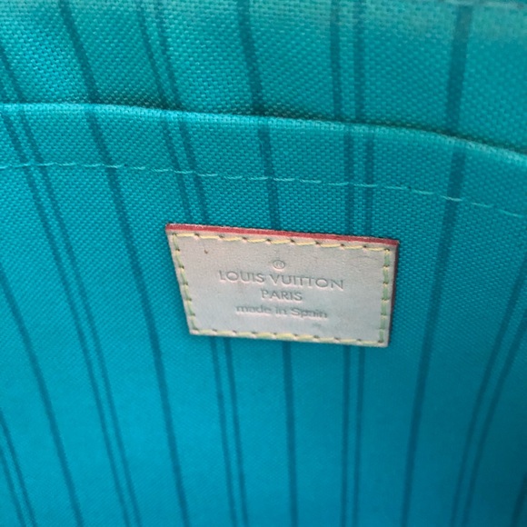 Louis Vuitton Monogram Wristlet Clutch - Picture 5 of 7